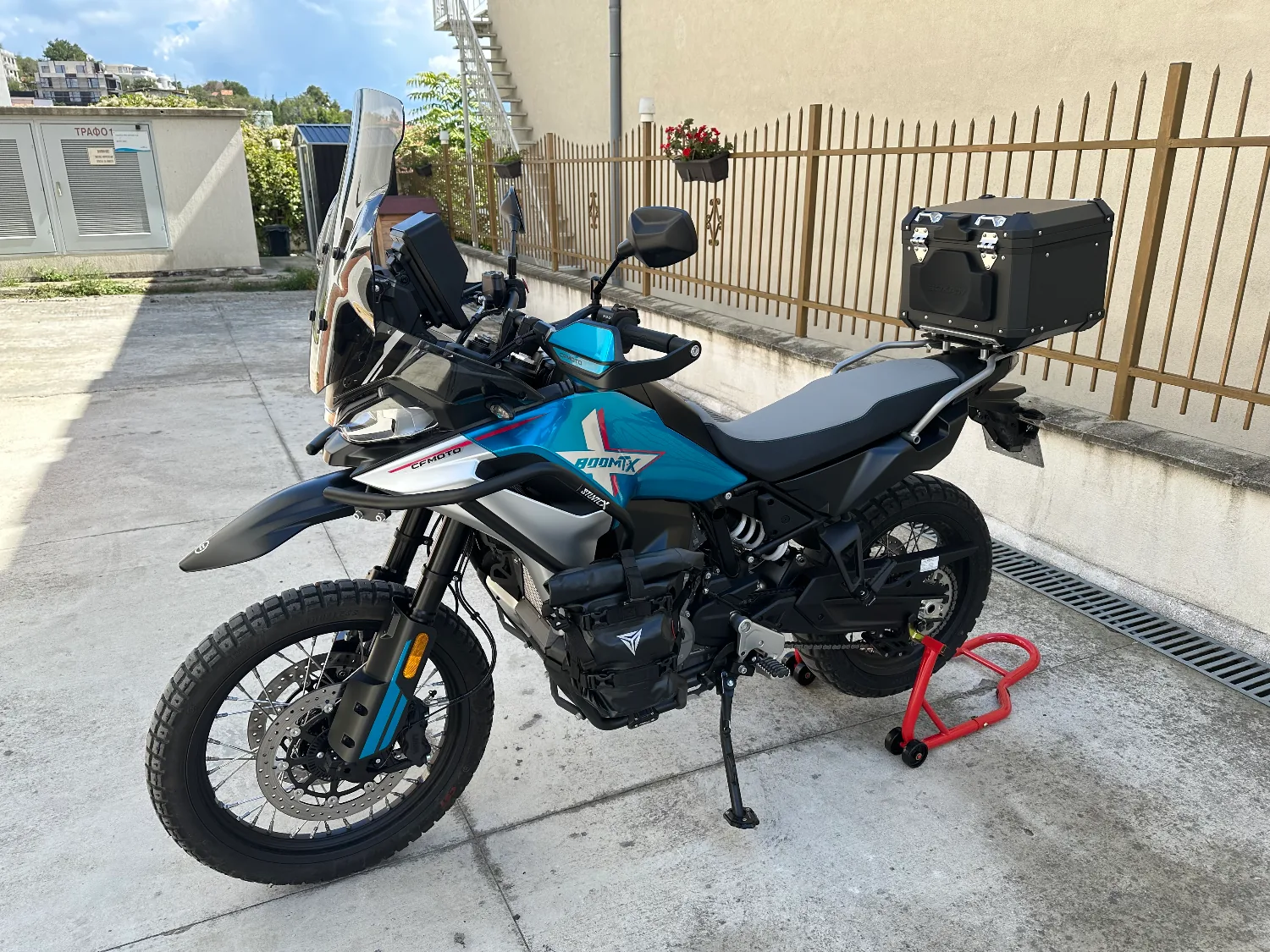 CFMoto 800MT-X