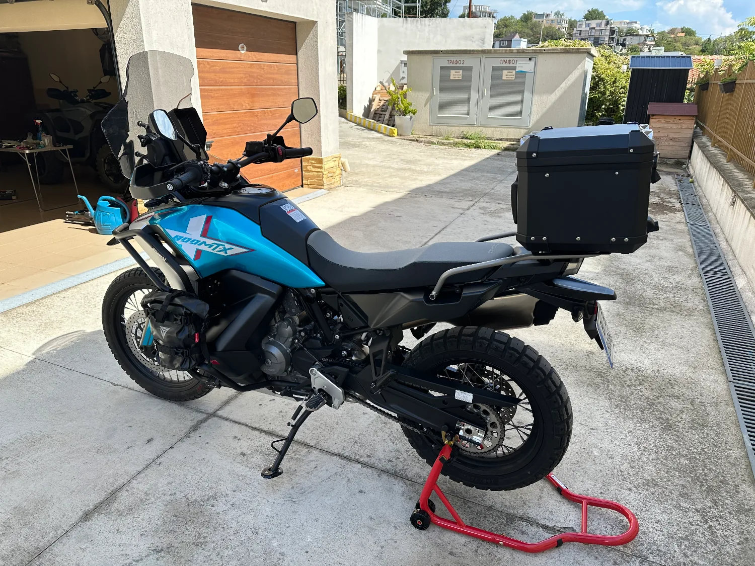 CFMoto 800MT-X